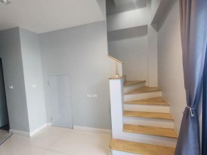 ขาย โฮมออฟฟิศ HomeOffice-For-sale-Ratchada32,Chokchai4, ลาดพร้าว ทำเลเลียบด่วนเกษตรนวมินทร์รัชดา32 Wanghin,Naknivas โฮม3ชั้นเหมาะสำหรับทำโฮมออฟฟิศ